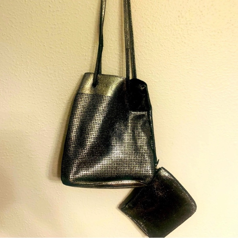 Moda Luxe Handbag. Like New. Black metallic.